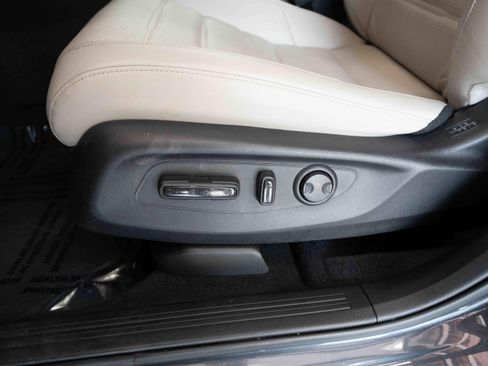 Used 2025 Honda CR-V EX-L image 12