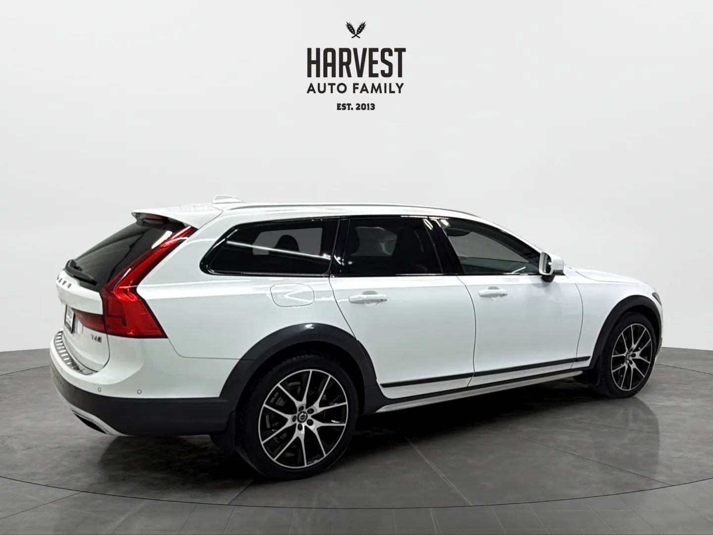 Used 2018 Volvo V90 T6 Cross Country w/ Convenience Package AWD/4WD image 7