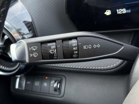 Used 2025 Chevrolet Equinox LT w/ Convenience Package II image 21