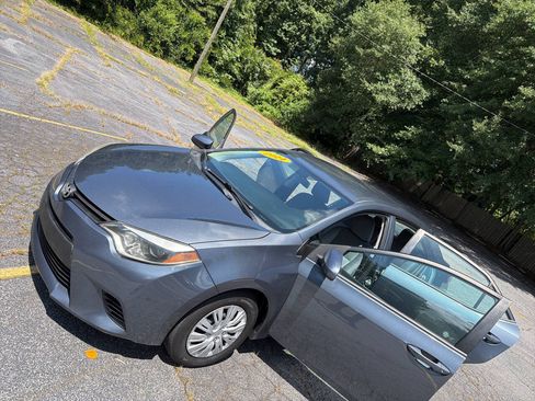 Used 2014 Toyota Corolla L FWD image 25