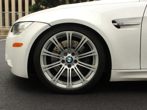 Used 2011 BMW M3 Convertible RWD image 16