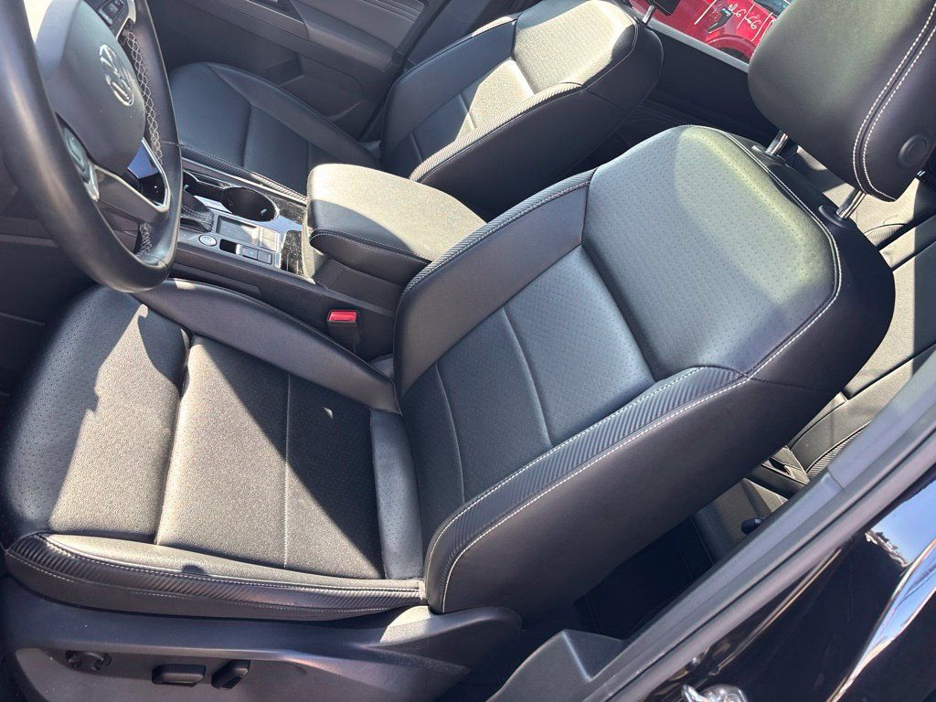 Used 2022 Volkswagen Atlas Cross Sport SE FWD image 19