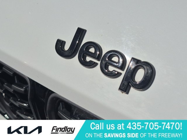 Used 2023 Jeep Grand Cherokee L Summit w/ Advanced Protech Group IV AWD/4WD image 11