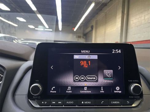 Certified 2023 Nissan Rogue S image 17