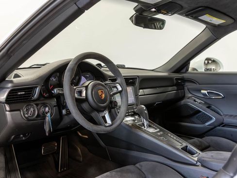 Used 2019 Porsche 911 Carrera GTS RWD image 90