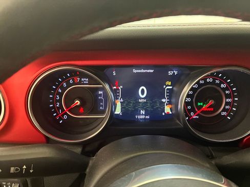 Used 2018 Jeep Wrangler Rubicon AWD/4WD image 15