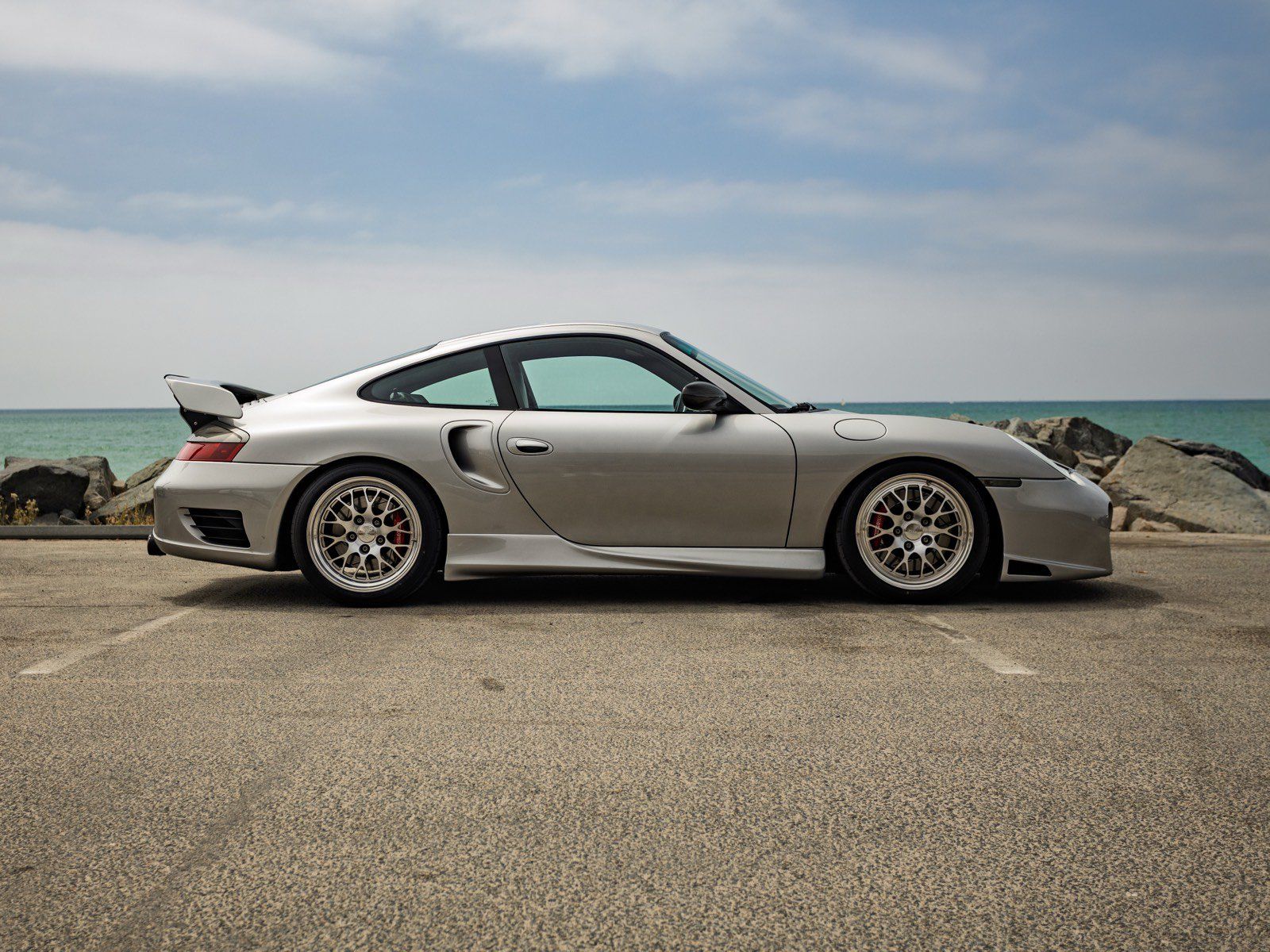 Used 2001 Porsche 911 Turbo AWD/4WD image 4