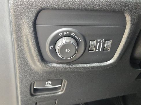 New 2025 Jeep Grand Cherokee Limited image 27