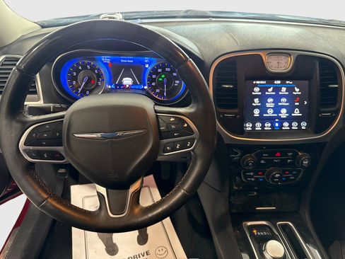 Used 2019 Chrysler 300 Limited w/ Safetytec Plus Group AWD/4WD image 16