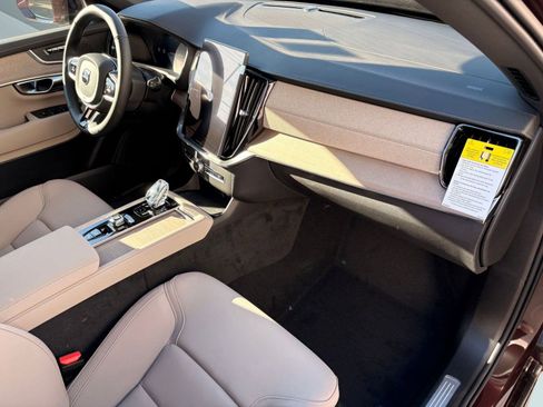 New 2026 Volvo XC90 B5 Core image 29