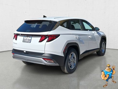 Used 2026 Hyundai Tucson SE image 5