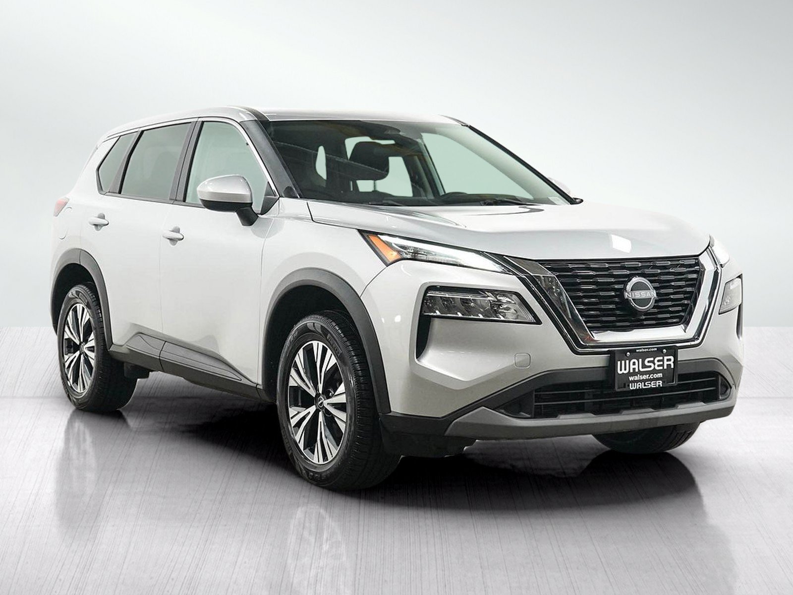 Used 2023 Nissan Rogue SV AWD/4WD image 7