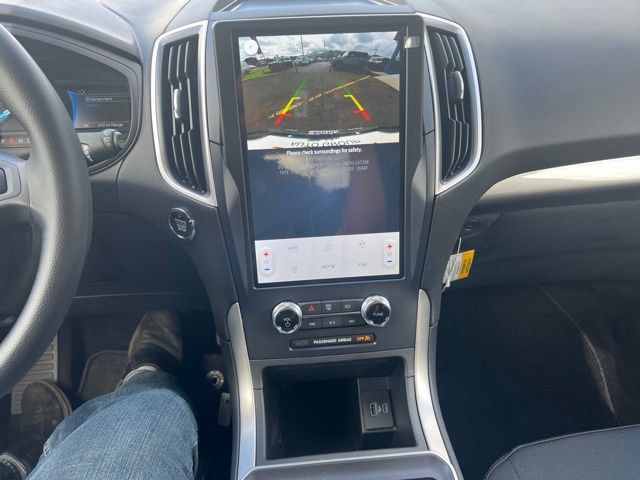Used 2023 Ford Edge SE AWD/4WD image 13