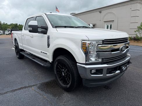 Used 2018 Ford F250 Lariat w/ Lariat Ultimate Package AWD/4WD image 4