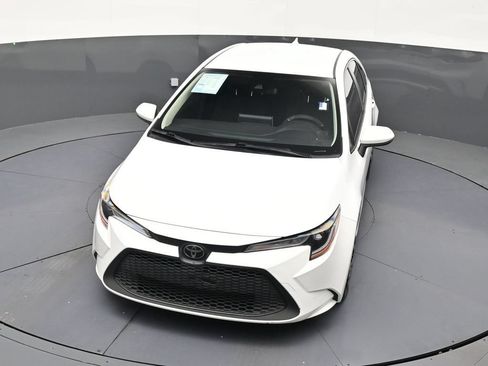 Used 2021 Toyota Corolla LE FWD image 19