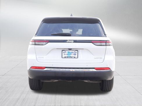 Used 2024 Jeep Grand Cherokee Limited AWD/4WD image 6