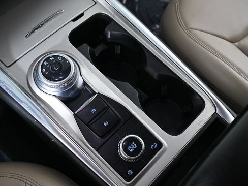 Used 2023 Ford Explorer XLT w/ Equipment Group 202A AWD/4WD image 19