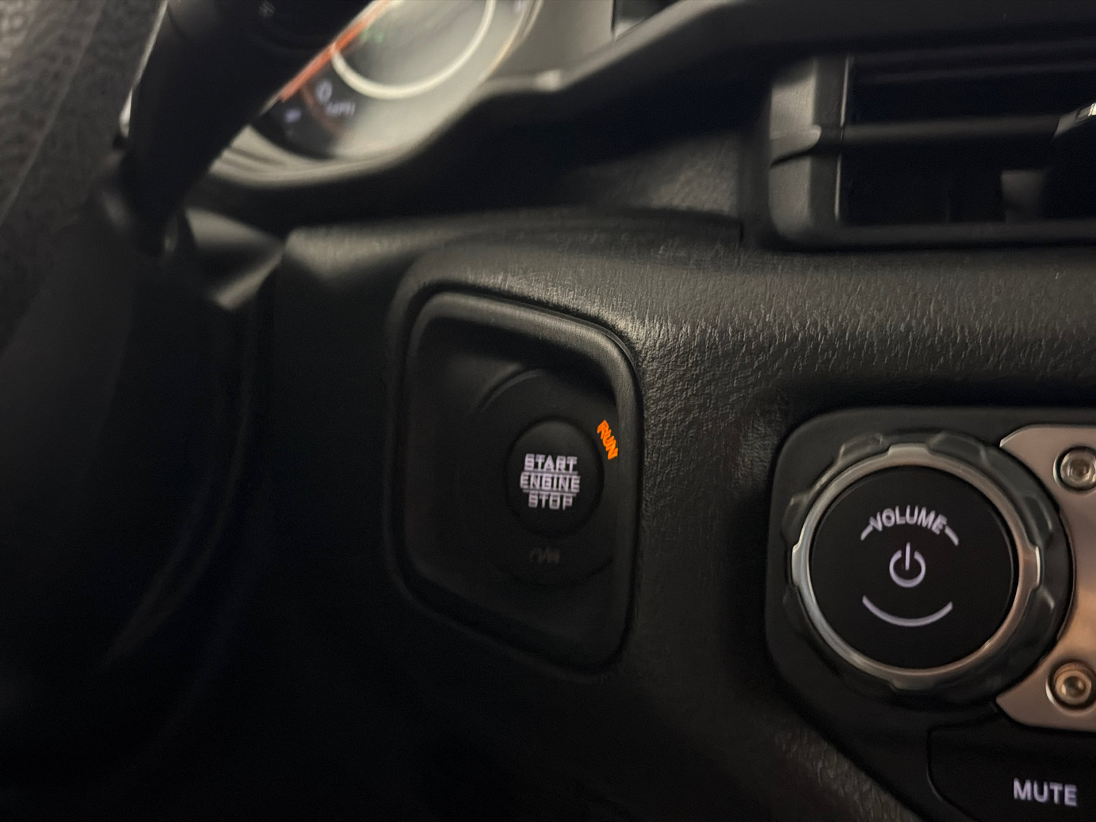 Used 2024 Jeep Wrangler Unlimited Sport AWD/4WD image 27