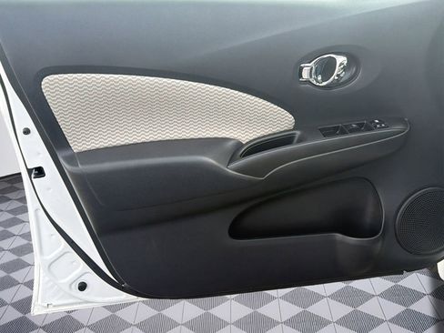 Used 2015 Nissan Versa Note SV FWD image 18