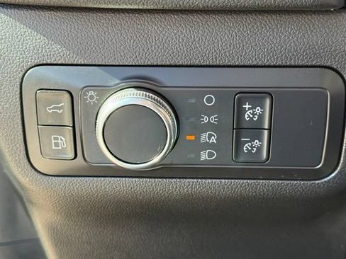 Used 2020 Ford Escape SE Sport FWD image 19