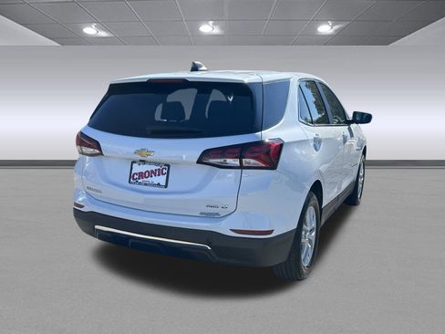 Used 2024 Chevrolet Equinox LT image 3
