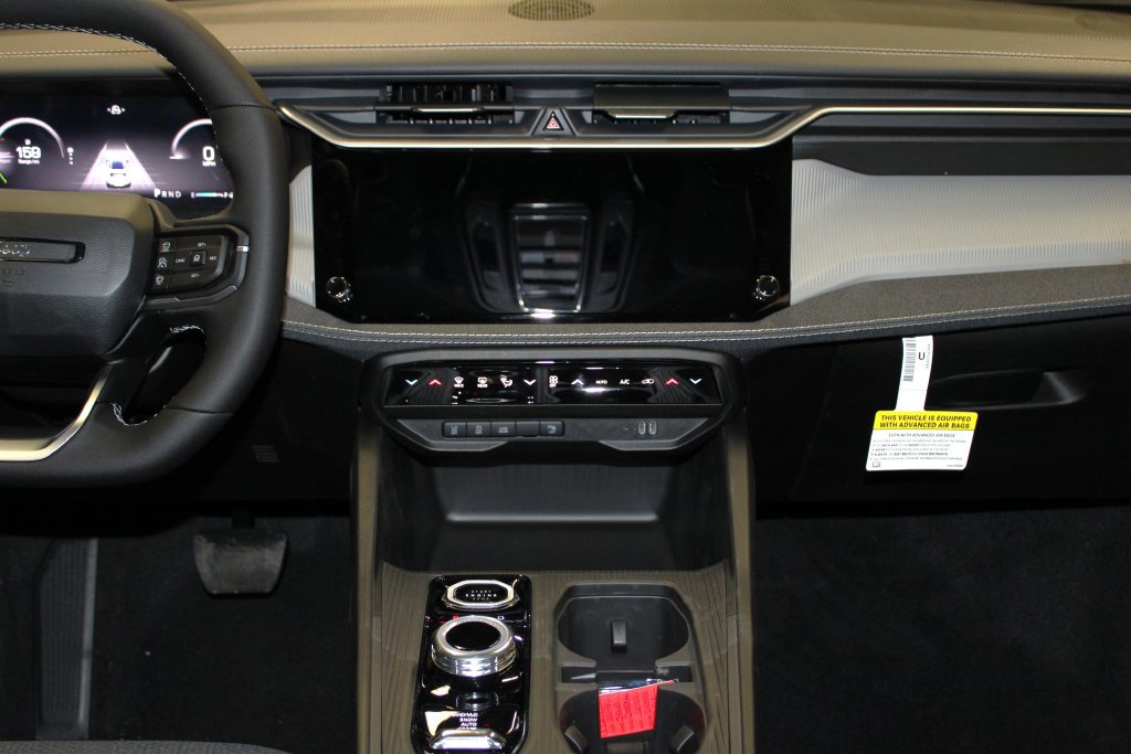 New 2026 Jeep Cherokee Laredo AWD/4WD image 13