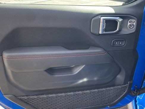 New 2025 Jeep Gladiator Rubicon image 12