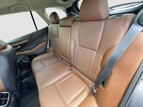 Used 2022 Subaru Outback Touring AWD/4WD image 19