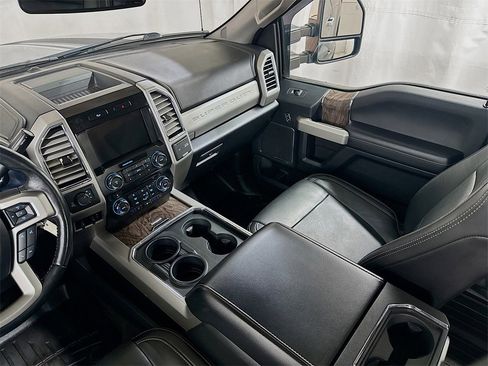 Used 2017 Ford F350 Lariat image 20