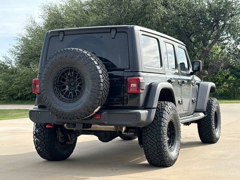 Used 2024 Jeep Wrangler Unlimited Rubicon w/ Convenience Group AWD/4WD image 7