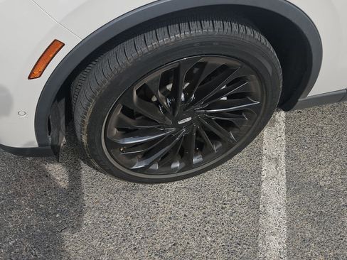 Used 2023 Lincoln Aviator Reserve w/ Equipment Group 201A image 3