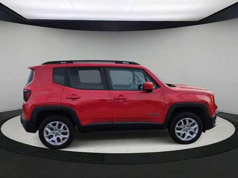 Used 2018 Jeep Renegade Latitude w/ UConnect 8.4 Nav Group image 9