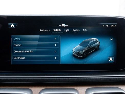 Used 2024 Mercedes-Benz GLS 450 4MATIC image 31