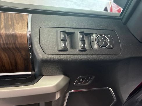 Used 2020 Ford F150 Lariat AWD/4WD image 16