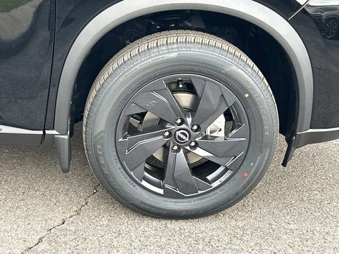 New 2026 Nissan Rogue SV FWD image 9