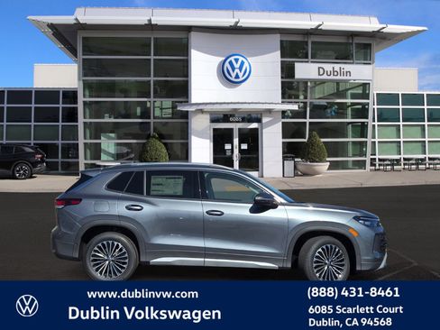 New 2026 Volkswagen Tiguan S FWD image 3