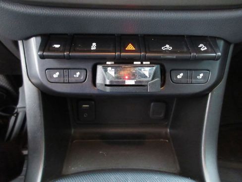 Certified 2017 Chevrolet Colorado Z71 AWD/4WD image 32