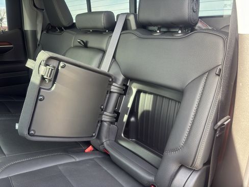 Used 2022 GMC Sierra 1500 Denali w/ Technology Package AWD/4WD image 12