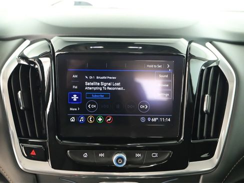 Used 2020 Chevrolet Traverse LT image 19