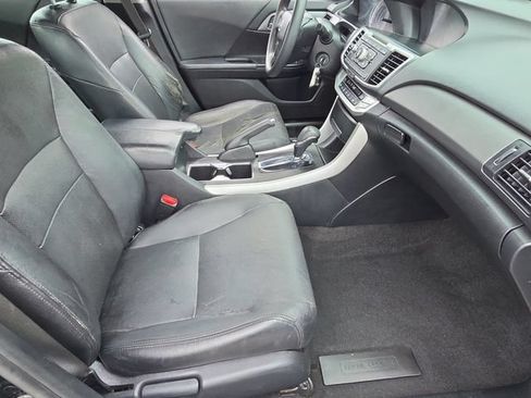 Used 2014 Honda Accord LX image 17