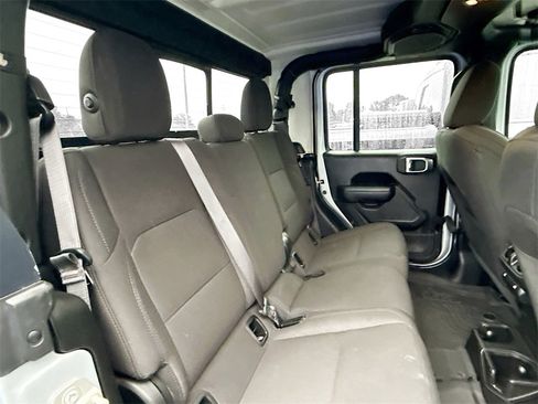 Used 2023 Jeep Gladiator Willys image 29