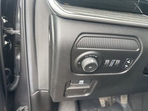 Used 2022 Jeep Wagoneer Series III w/ Flexible Seating Group image 27