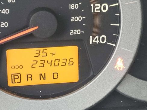 Used 2009 Toyota RAV4 4WD image 9