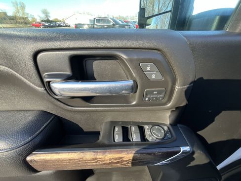 Certified 2022 GMC Sierra 3500 Denali w/ Denali Ultimate Package image 24