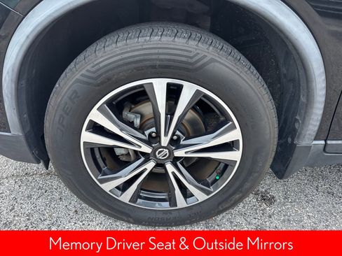 Used 2020 Nissan Rogue SV w/ Sun & Sound Touring Package image 12