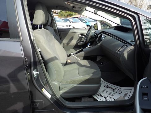 Used 2011 Toyota Prius Three image 6