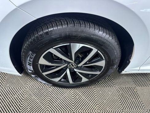 Used 2025 Volkswagen Jetta S image 10