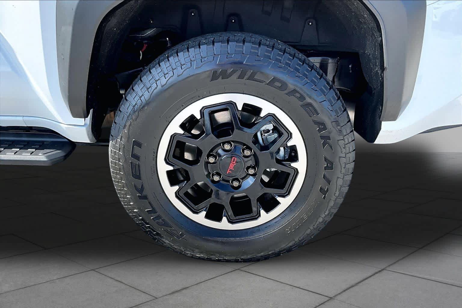 Used 2026 Toyota 4Runner TRD Off-Road AWD/4WD image 10