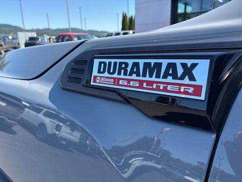 Used 2025 GMC Sierra 2500 AT4X w/ AT4X AEV Edition AWD/4WD image 12