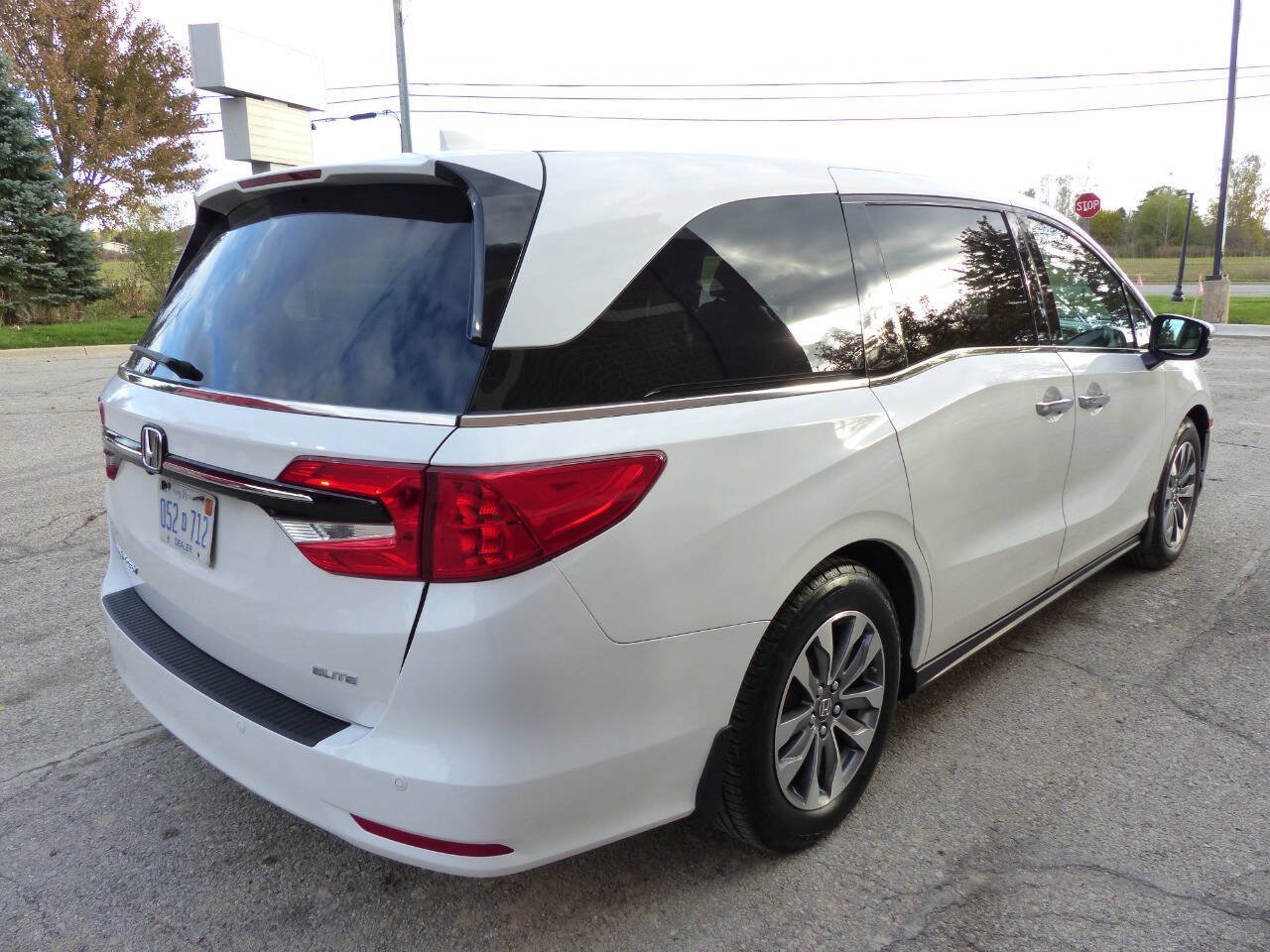 Used 2021 Honda Odyssey Elite image 12